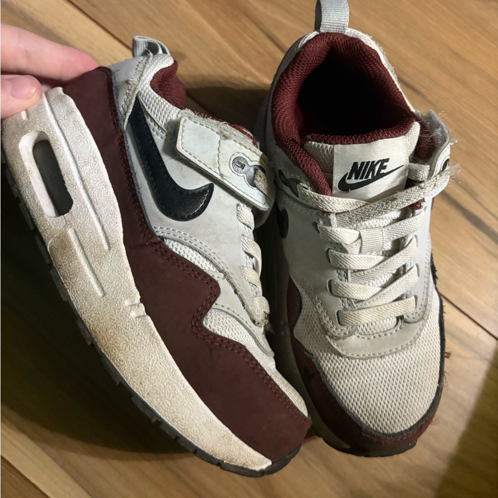 Nike shoes